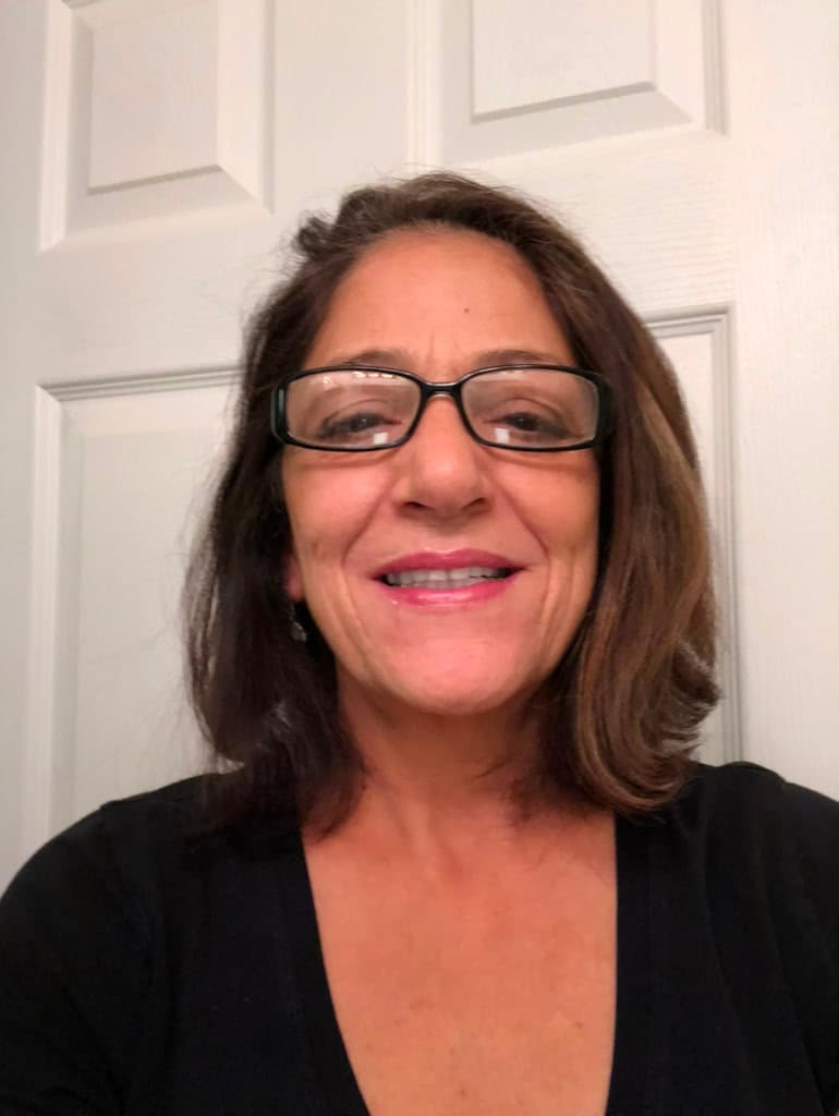 Portrait of Lisa Kevin